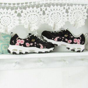 Sakura Sketchers size 8